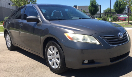 2007 TOYOTA CAMRY - AFTERMARKET APLINE STEREO!