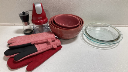 (4) Mixing Bowls, (2) Glass Pie Plates, (1) Ninja Express Electric Chop, (1) Hand Coffee Grinder, (3) Oven Mitts
