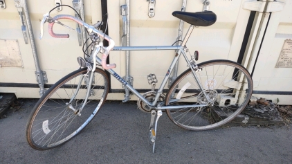 27" Miyata-210 (Gray) Bike