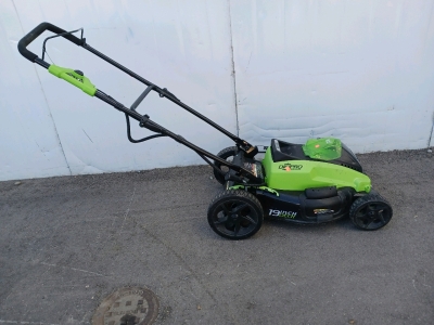 Greenworks Digipro 40volt Battery Powered Lawnmower