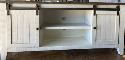 Rustic Style Entertainment Center - (FN-1,000)