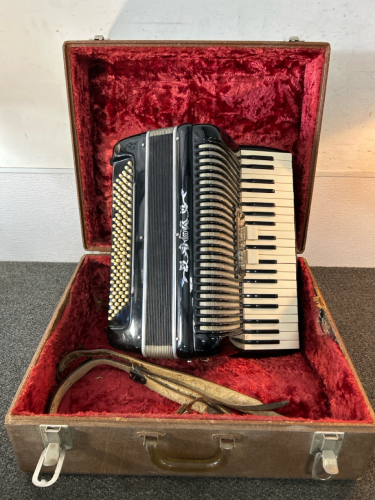 Wurlitzer Accordion W/ Case & Strap