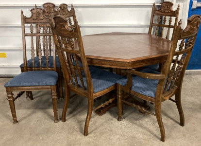 Early American Wood Dining Table and (6) Chairs