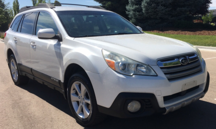 2013 SUBARU OUTBACK - AWD - HEATED SEATS!