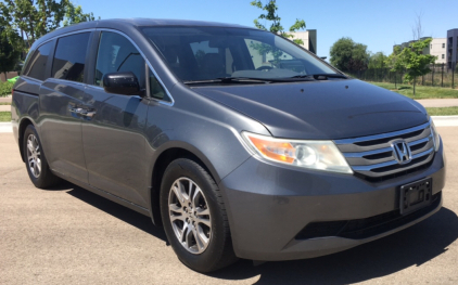 2013 HONDA ODYSEEY - 132K MILES!