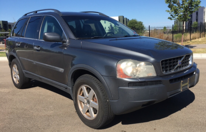 2005 VOLVO XC90 - AWD - 3RD ROW SEATING!