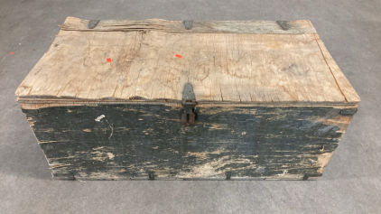 Vintage Wood Trunk w/ Vintage Planers and Other Tools