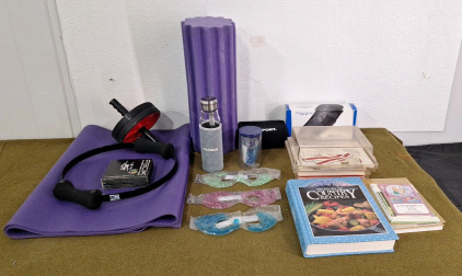 (1) Yoga Mat 68"x 24" (1) Topoko Infuser Water Bottle & More