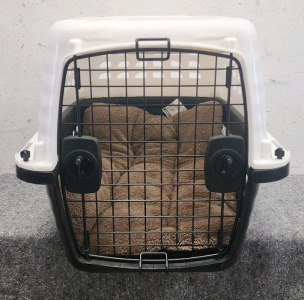 Medium Pet Kennel With Bed Pad And Easy Open Cage Door