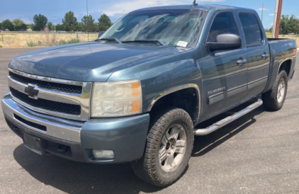 2011 CHEVROLET SILVERADO - 4X4 - DROVE WELL!