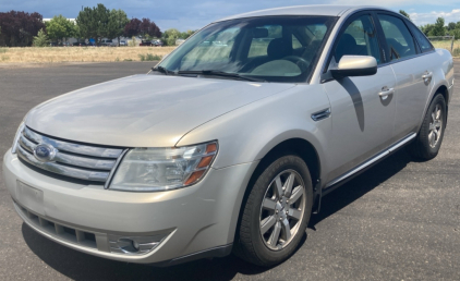 2009 FORD TAURUS - AWD!