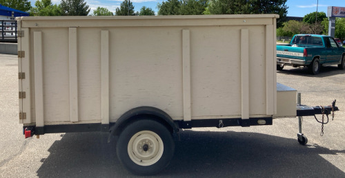 Single Axle 15&rsquo; Wooden Box Trailer