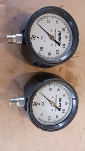 2)Trerice Pressure Gauge 0-160psi 1/2npt