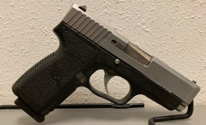 Kahr CW40 .40S&W Semi Automatic Pistol&mdash; FE9329