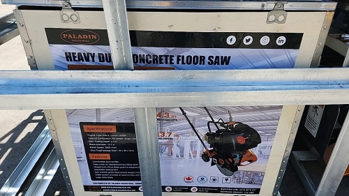 HEAVY DUTY CONCRETE SAW - NEW IN BOX - GAS POWERED.