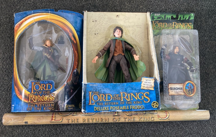 The Lord of the Rings - Frodo, Eowyn, Boromir Figures & Movie Poster
