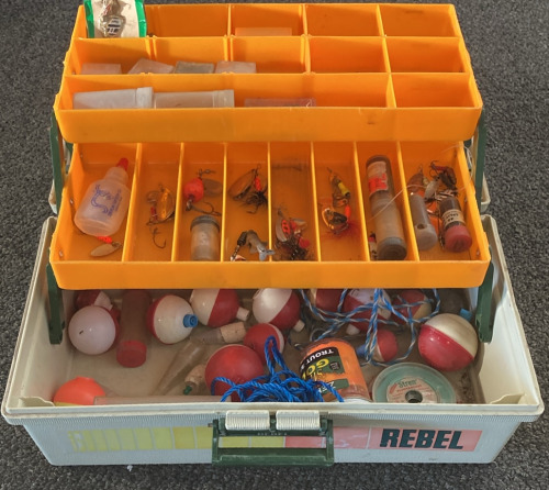 Rebel 520 Tackle Box W/ Fishing Tackle