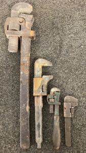 (4) Pipe Wrenches