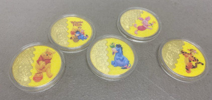 (1) Set of 5 Disney Pooh+Friends Characters Gold Plated Collectible Coins