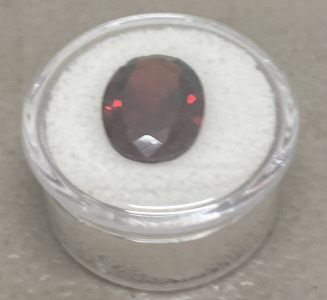(1) 10.35 CT. Pidgeon Blood Red Ruby Oval Cut Faceted VVS Diamond Cut Gemstone