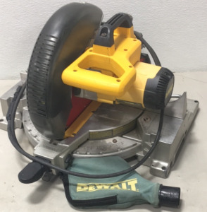 Dewalt DW713 10” compound Miter saw