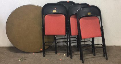 (1) 35&rdquo; Round table w/Chairs