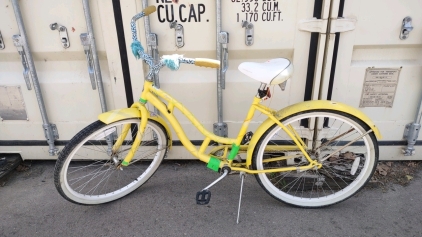 26" Schwinn Legacy (Yellow) Bike