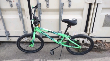 MaddGear MGOne (Light Green) Bike