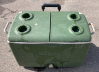 Rubbermaid Cooler