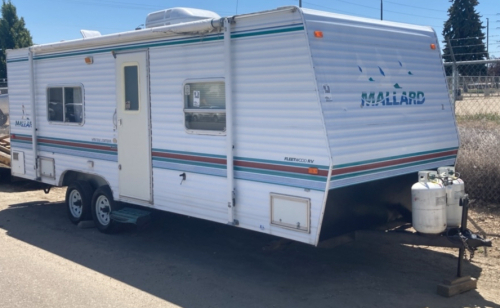 2000 FLEETWOOD MALLARD- SLEEPS 6!!!