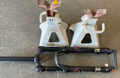 (2) Jacks & (1) Bike Suspension Part