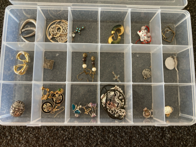 Earrings & Pendants