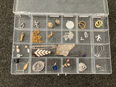 Earrings & Pendants