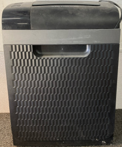 ROYAL 16 Sheet Crosscut Shredder. BBFN