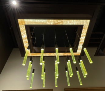 (80&rdquo;X62&rdquo;) 2 Hanging Light Fixtures