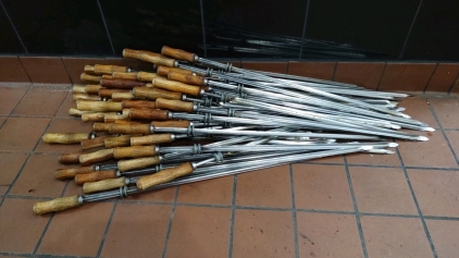 (50+) 32" Roasting Skewers w/ Wooden Handle