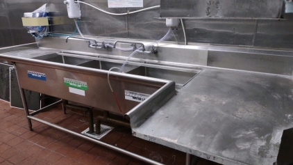 Dish Washing Station Table w/ Ecolab Sanitizing Dispensers, Rinse Max II, and Vanguard Wash Max