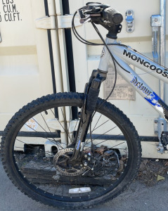26&rdquo; Mongoose Detour (Grey) Bike