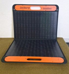 (1) Jackery, Solar Saga 60 Panel
