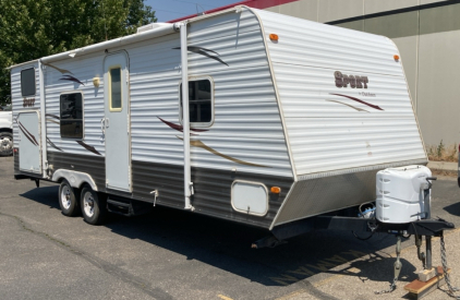 2010 DUTCHMEN CAMP TRAILER- Sleeps 9!