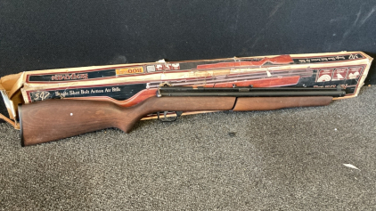 Benjamin 397 Single Shot Bolt Action Air Rifle w/ Original Box