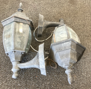 (2) Front Porch Lights