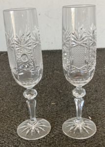 Wine glasses with design