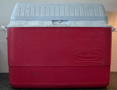 Rubbermaid Cooler