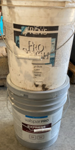5 Gallon Bucket of Interior Paint Unopened l& A Empty Bucket