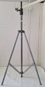 (1) Atlas Sound, Metal, Extending Tripod