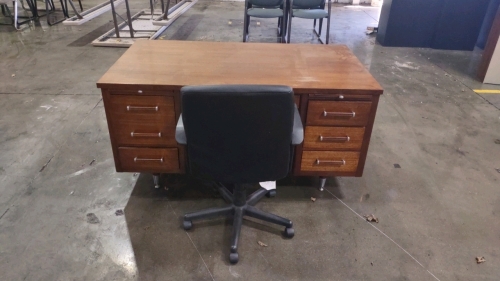 5'x2'10"x2'6" Brown Wooden Office Desk w/ Black Swivel Chair