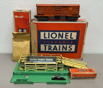 Lionel Electric Trains Operating Cattle Car And Early Platform #3656 W/ Original Boxes