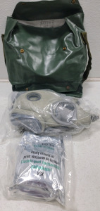 Military Gas Mask W/ Carrying Case