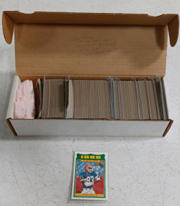 (1) Topps 1988 Football Cards